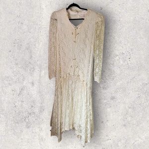 Vintage Wedding Dress! custom made lace with white rose and pearl accents